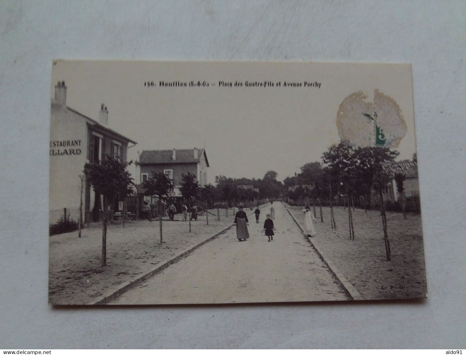 (Yvelines - 78) -  HOUILLES -  Place Des Quatre-Fils Et Avenue Porchy...........voir Scans - Houilles