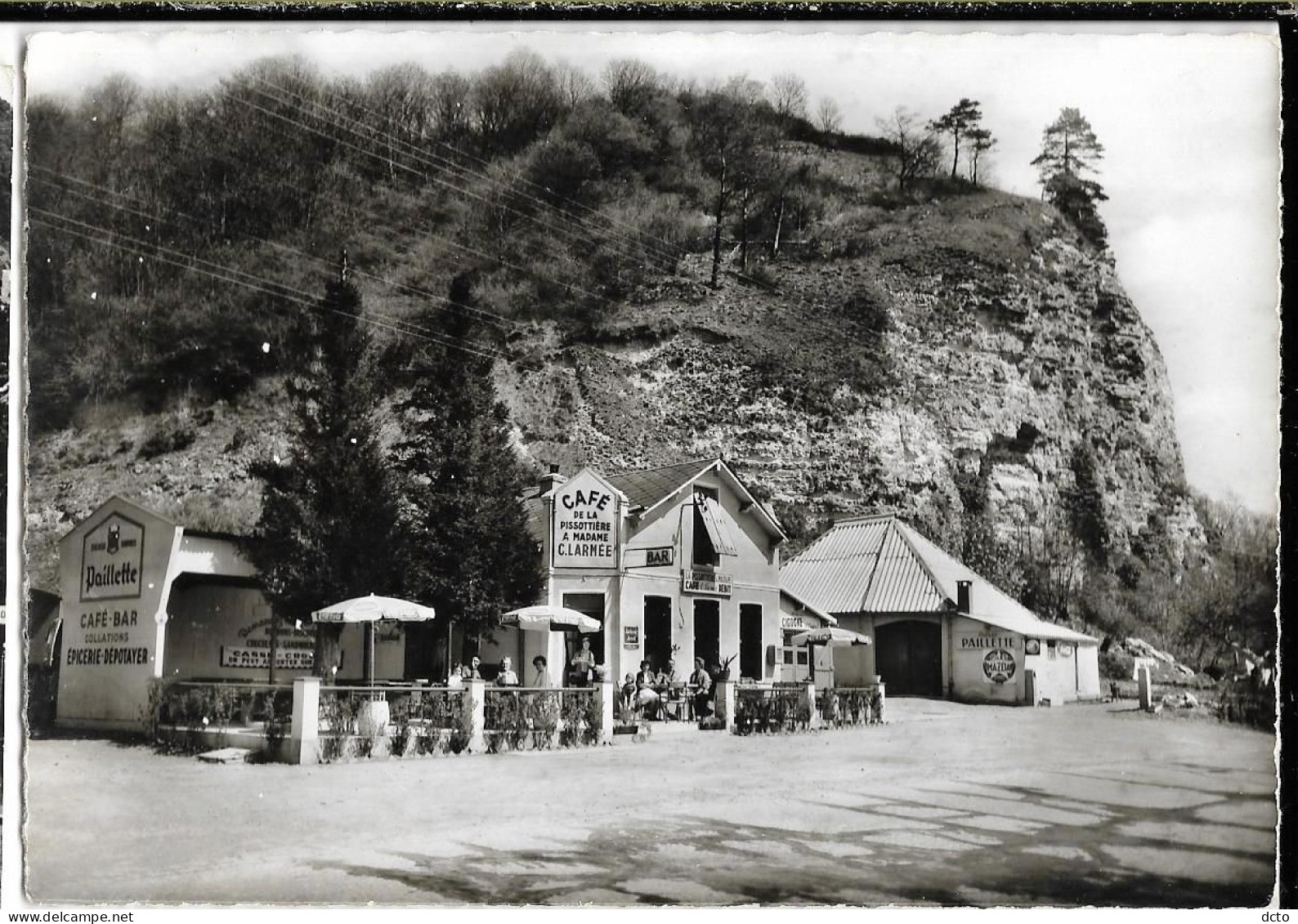 ROGERVILLE (76) Café De La Pissotière à Madame Prop. C. Larmee Ed. Tréhet, Cpsm GF - Autres & Non Classés