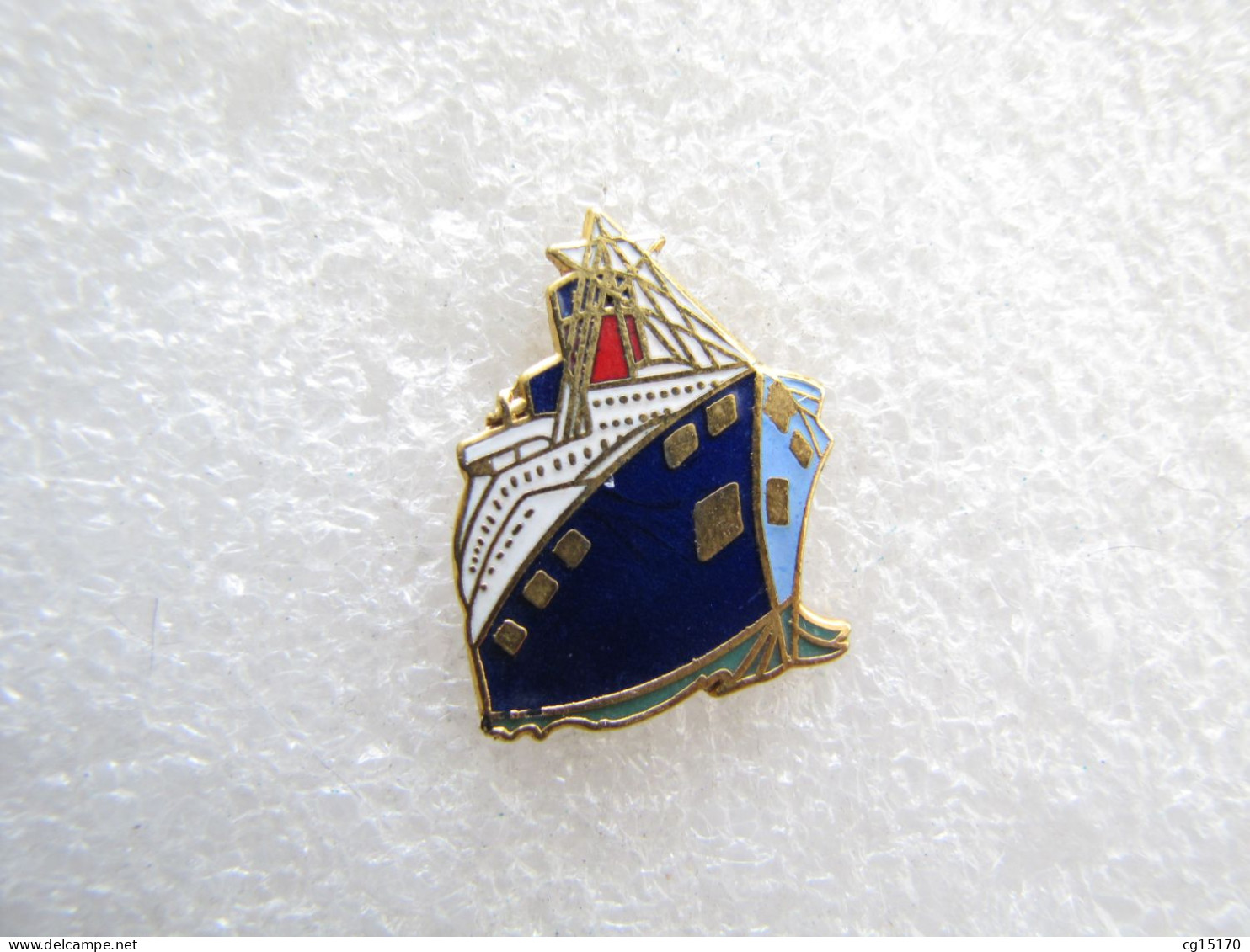 PIN'S    BATEAU  PAQUEBOT   FRANCE  ? Email Grand Feu - Bateaux