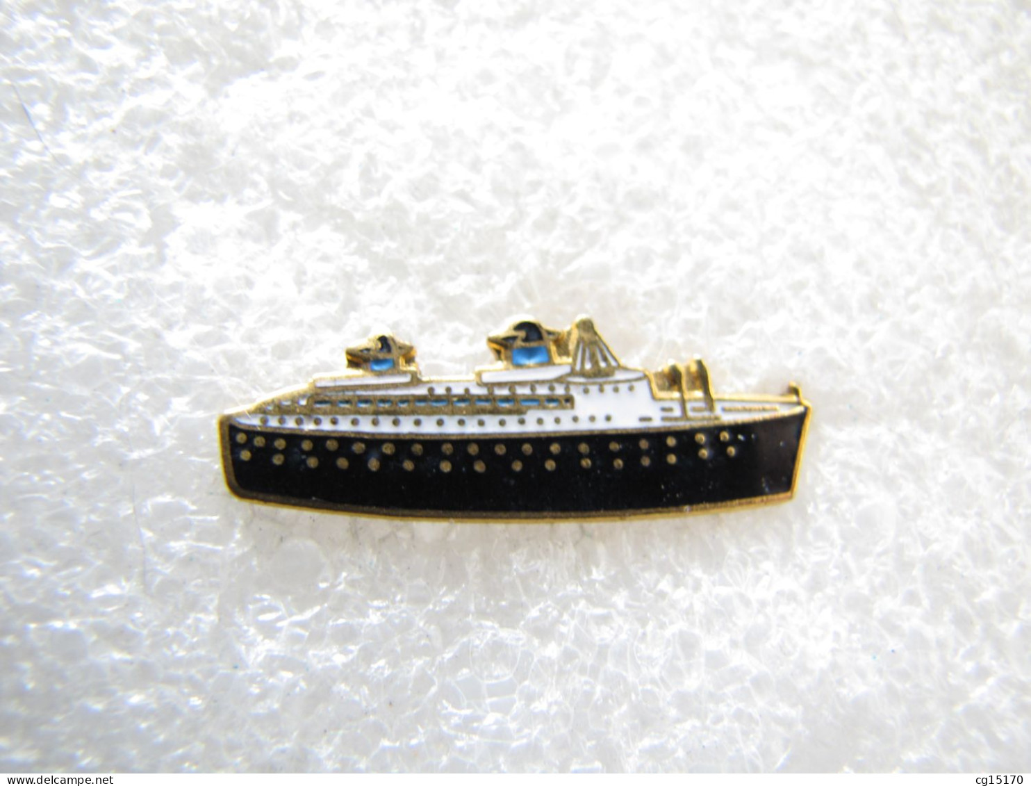 PIN'S    BATEAU  PAQUEBOT      Email Grand Feu - Barcos