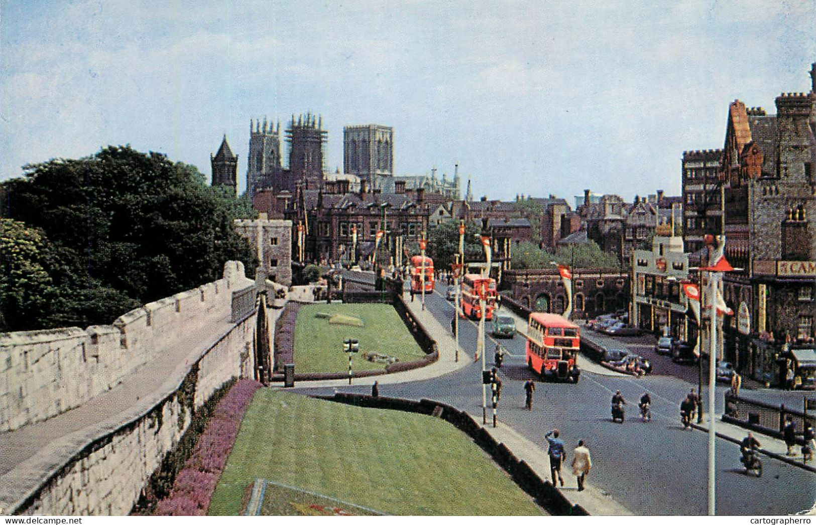 England York Minstrer & City Walls - York