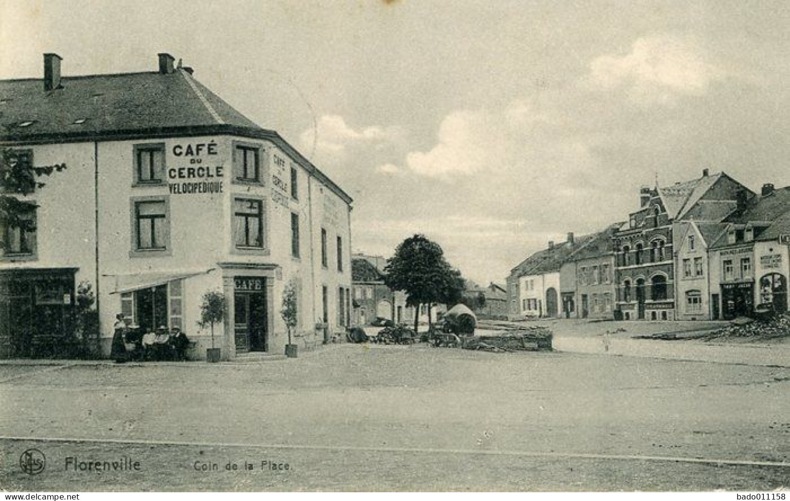 FLORENVILLE - Café De La Place - Florenville