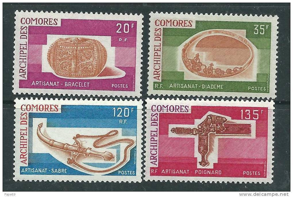 Comores N° 97 / 100  XX  Artisanat, La Série Des 4 Valeurs Sans Charnière TB - Unused Stamps