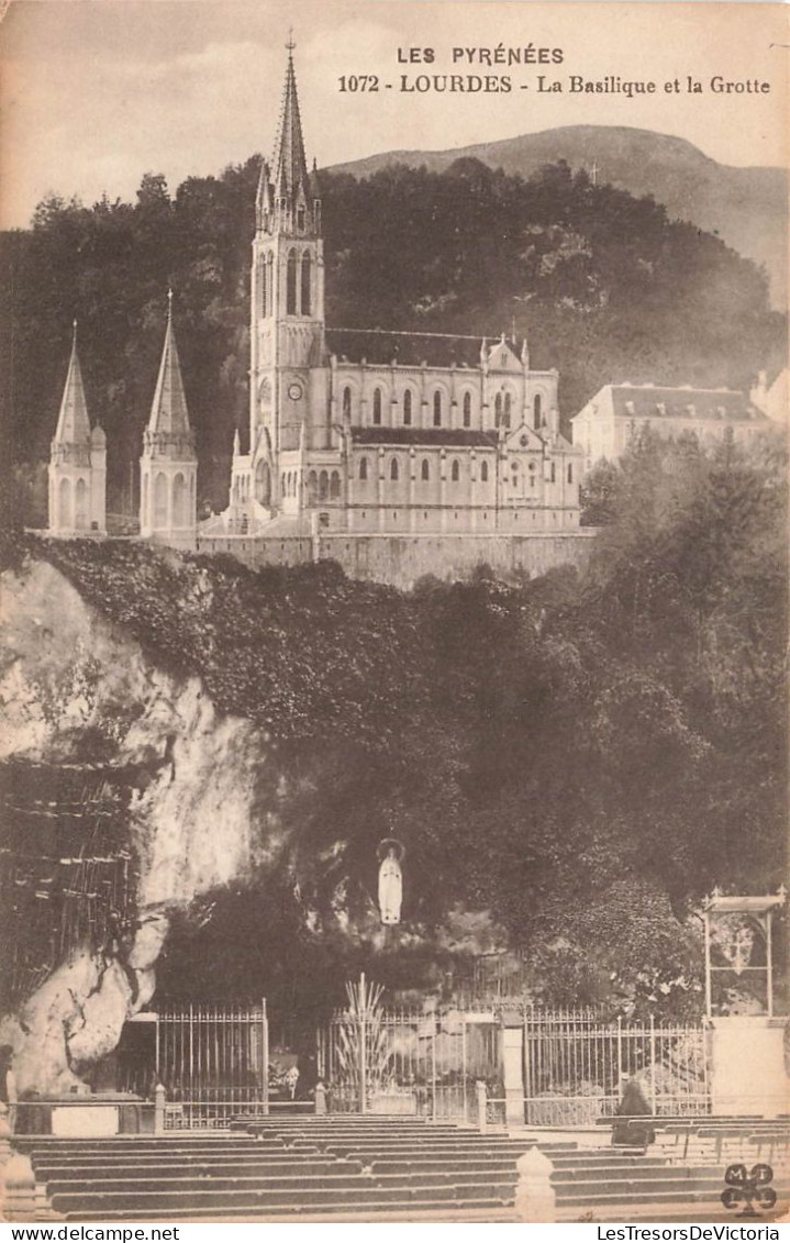 FRANCE - Les Pyrénées - Lourdes - La Basilique Et La Grotte - Vue D'ensemble - Carte Postale Ancienne - Lourdes