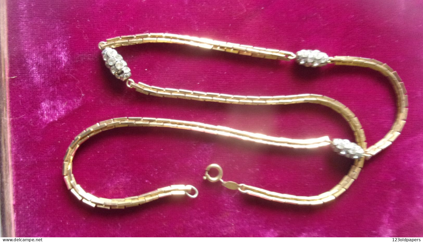VINTAGE COLLIER DIOR GERMANY PLAQUE OR  L 63 CM - Necklaces/Chains