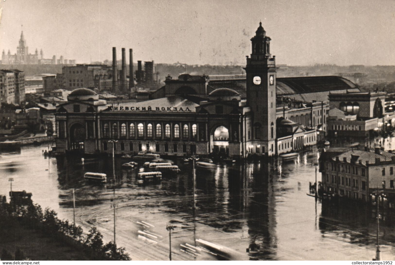 MOSCOW, KIYEVSKY RAILWAY STATION, ARCHITECTURE, TOWER WITH CLOCK, BUS, RUSSIA, POSTCARD - Russie