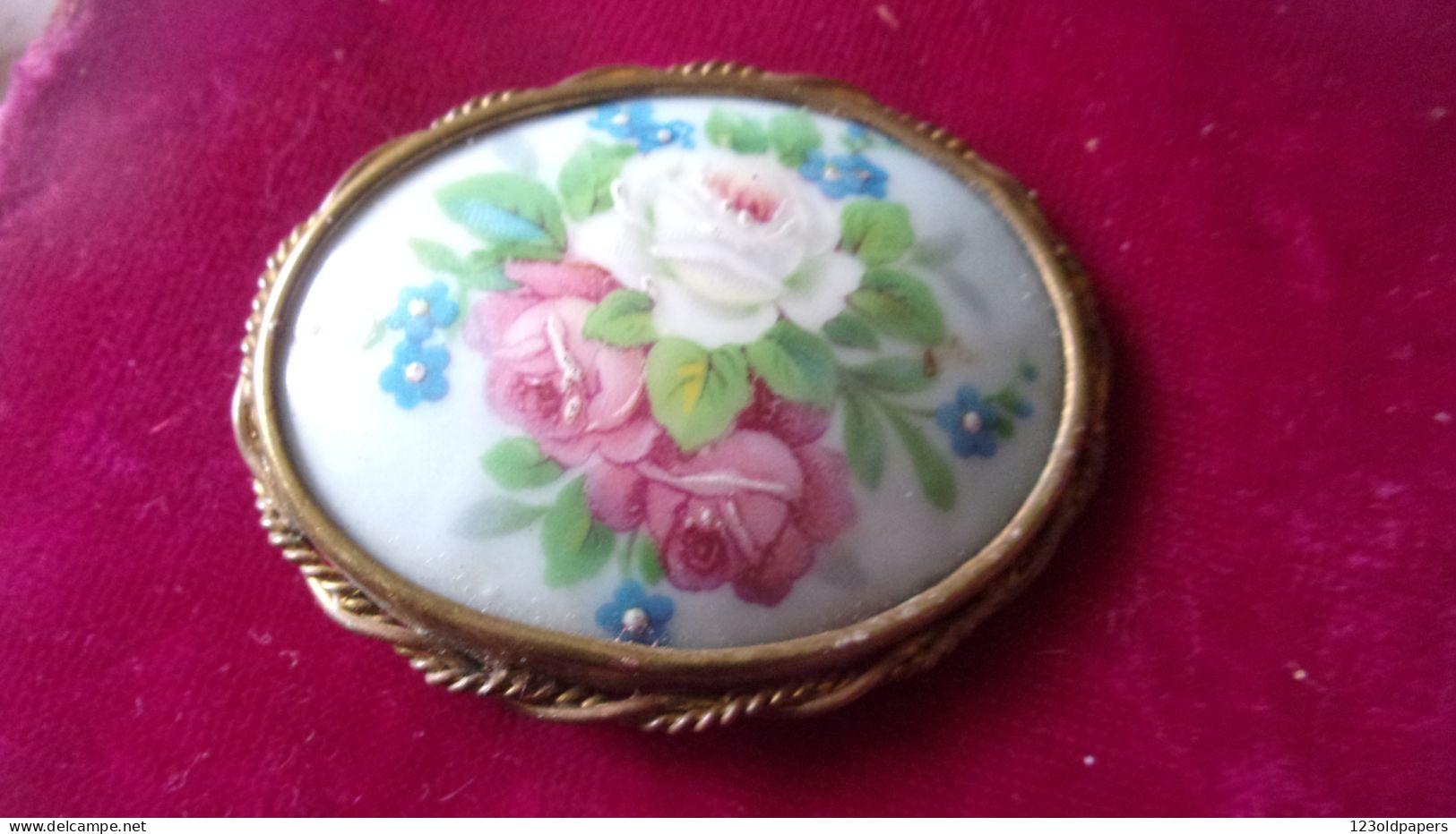 VINTAGE BROCHE ROSES EMAILLEES LIMOGES PORCELAINE 6 CM ENAMELED PORCELAIN BROOCH PORCELAIN - Broches