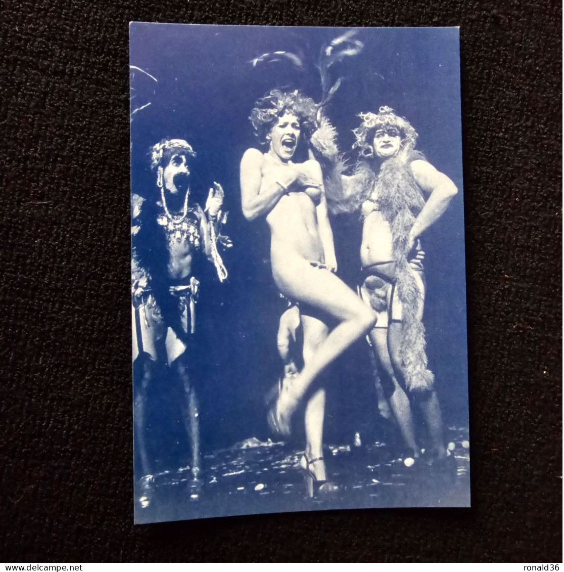 Cp Publicitaire Spectacle Cirque GRAND MAGIC CIRCUS  Clowns Femme Nue Seins Nus Travestie ? Travesti Homme Nu ? - Zirkus