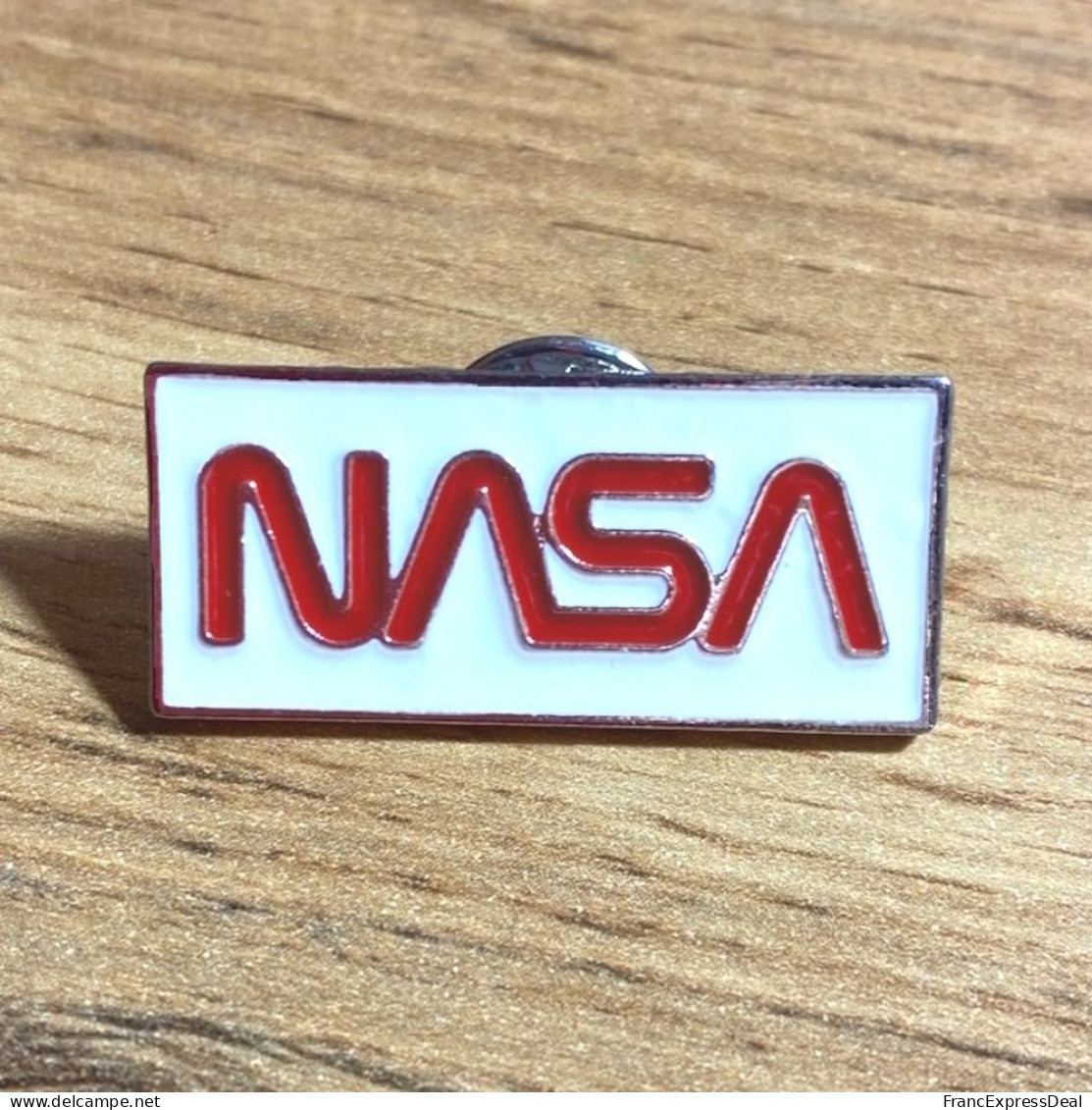 Pin's NEUF En Métal Pins - NASA Agence Spatiale Américaine (Réf 2) - Espacio