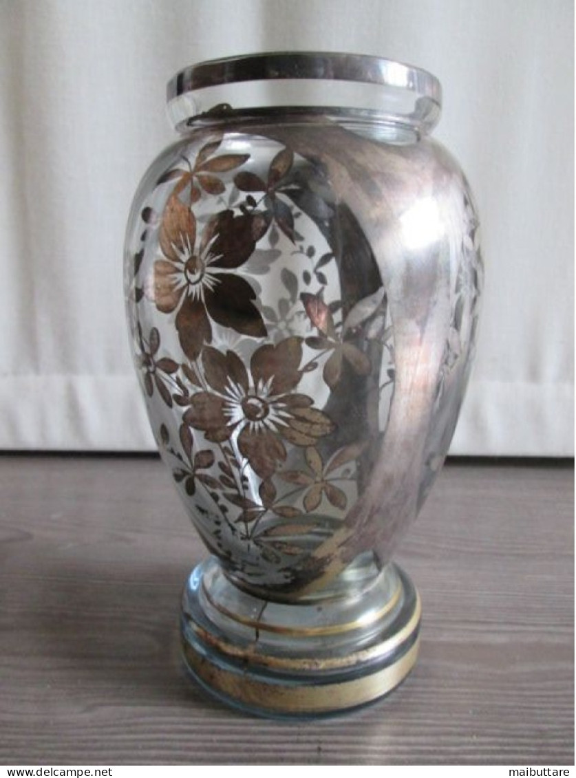 Vaso Portafiori  In Vetro Con Decorazione Floreale In Argento. Altezza Cm. 20 Diametro Base Cm. 9 Ben Conservato - Vazen