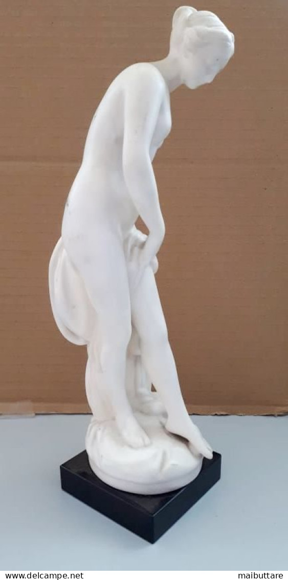 Statua Di Donna In Polvere Di Marmo. Altezza Cm. 30 Vintage In Buone Condizioni - Steen & Marmer