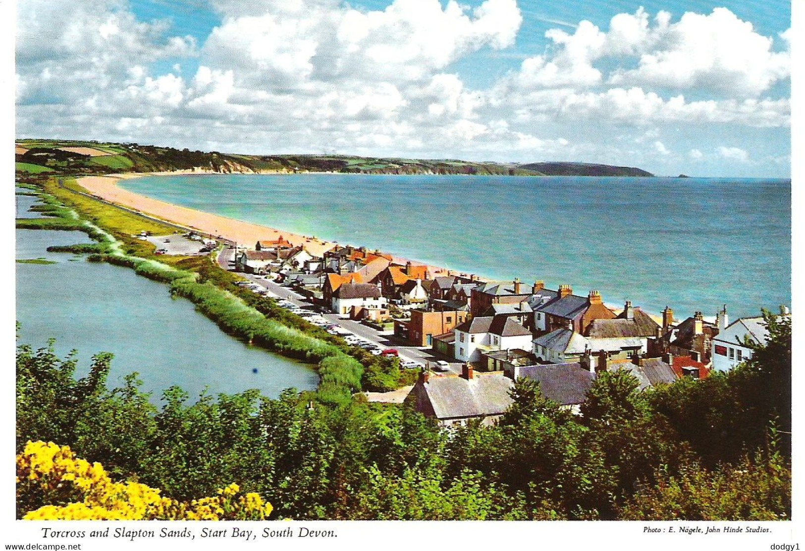 TORCROSS AND SLAPTON SANDS, START BAY, SOUTH DEVON, ENGLAND. UNUSED POSTCARD M7 - Autres & Non Classés