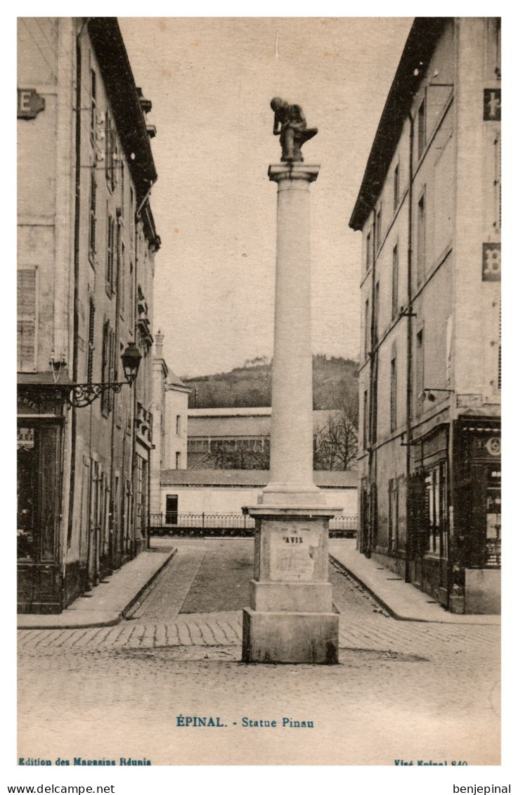 Epinal - Statue Pinau - Epinal