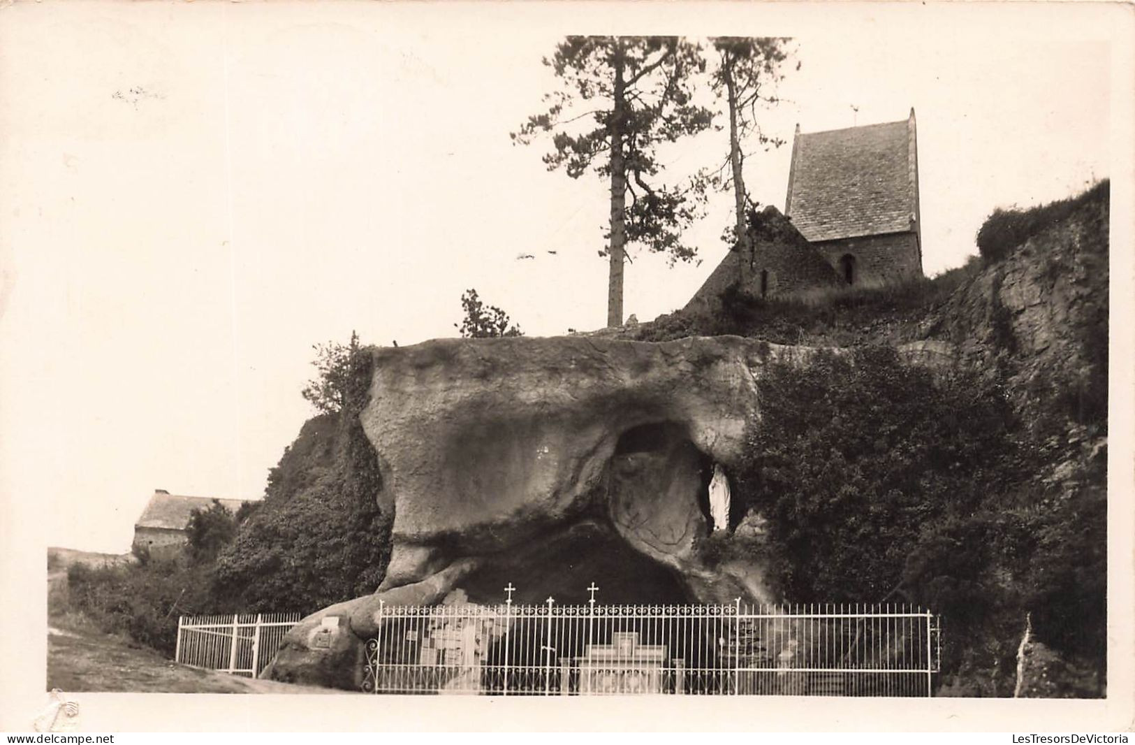 FRANCE - Normandie Pittoresque - La Pernelle (Manche) - Grotte De N D De Lourdes - Carte Postale Ancienne - Cherbourg