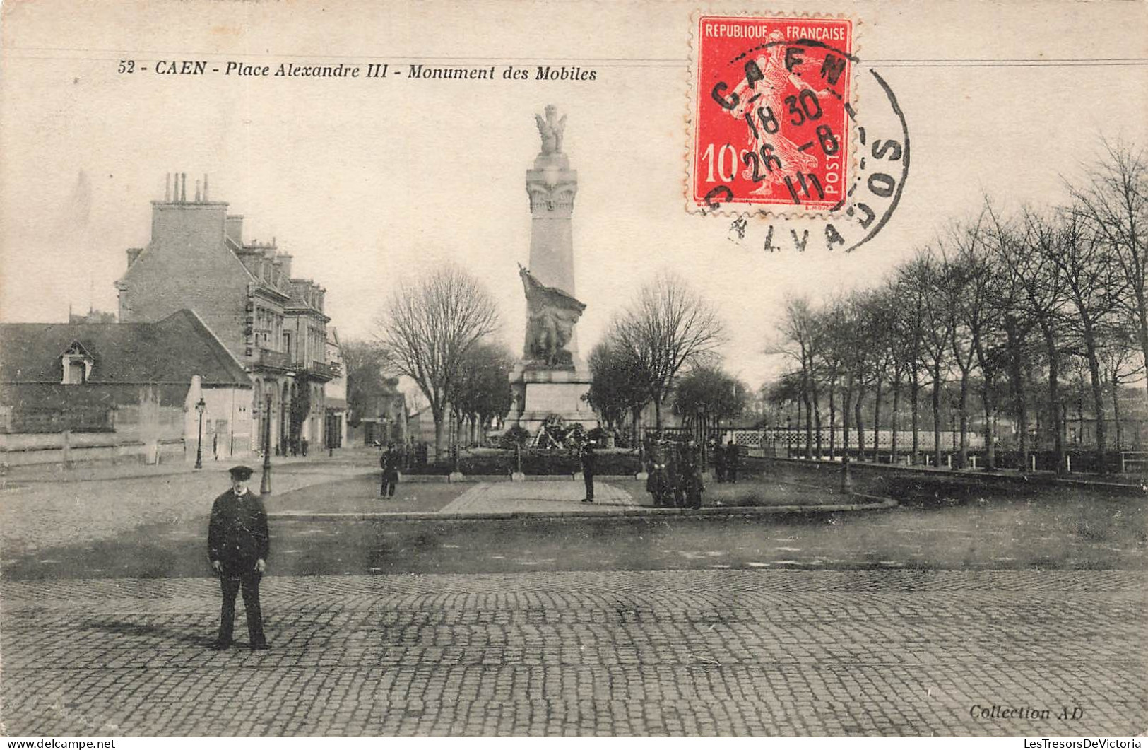 FRANCE - Caen - Vue Sur La Place Alexandre III - Monument Des Mobiles - Statues - Animé - Carte Postale Ancienne - Caen