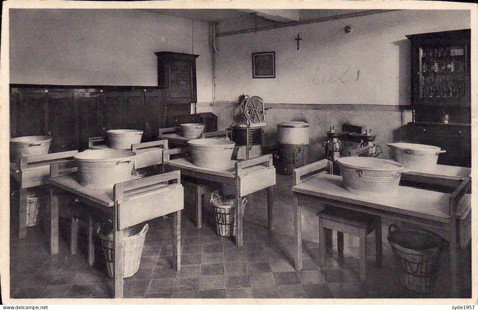 BASTOGNE - Ecole Ménagère Sœurs De Notre Dame  Classe De Lessivage - Bastenaken