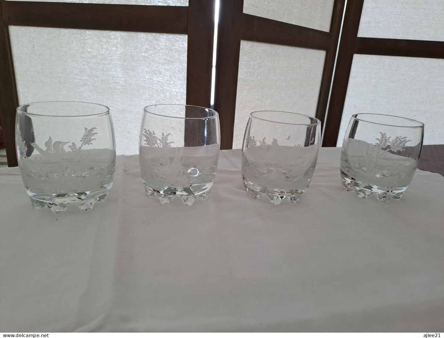 4 Verres À Eau/ Whisky.   En Cristal De Bohème (?).  Sur Le Thème De La Chasse. - Verres