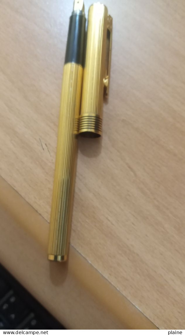 STYLO A PLUME AVEC DORURE A CARTOUCHE AURORA-ITALY - - Schreibgerät