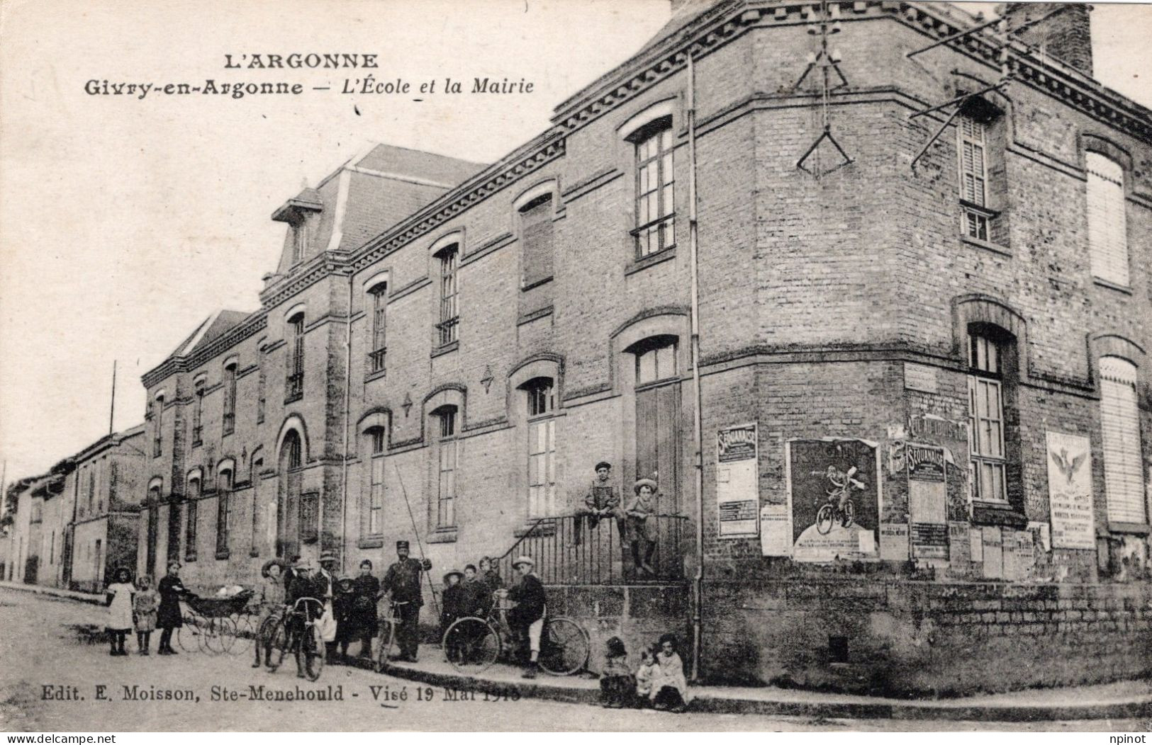 C P A  - 51 -  GIVRY EN ARGONNE -   L'école  Et La Mairie - Givry En Argonne