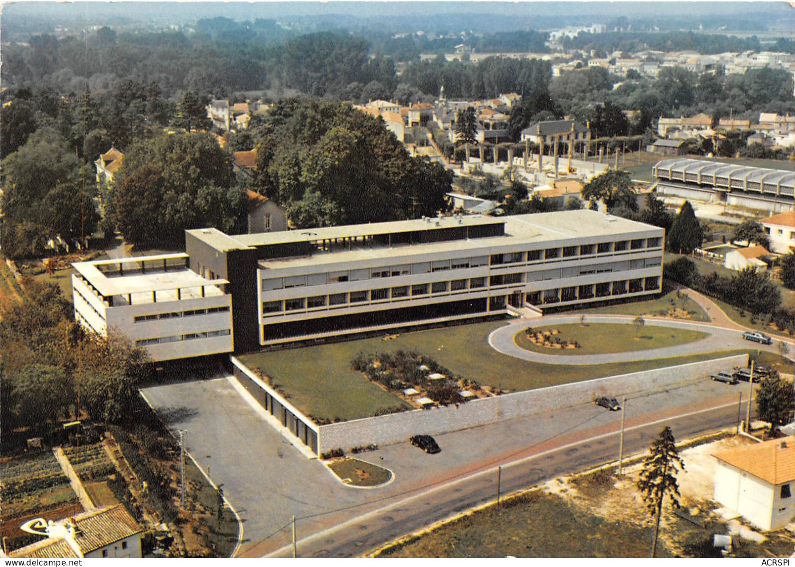 JONZAC Vue Aerienne L Hopital 32(scan Recto-verso) MA935 - Jonzac