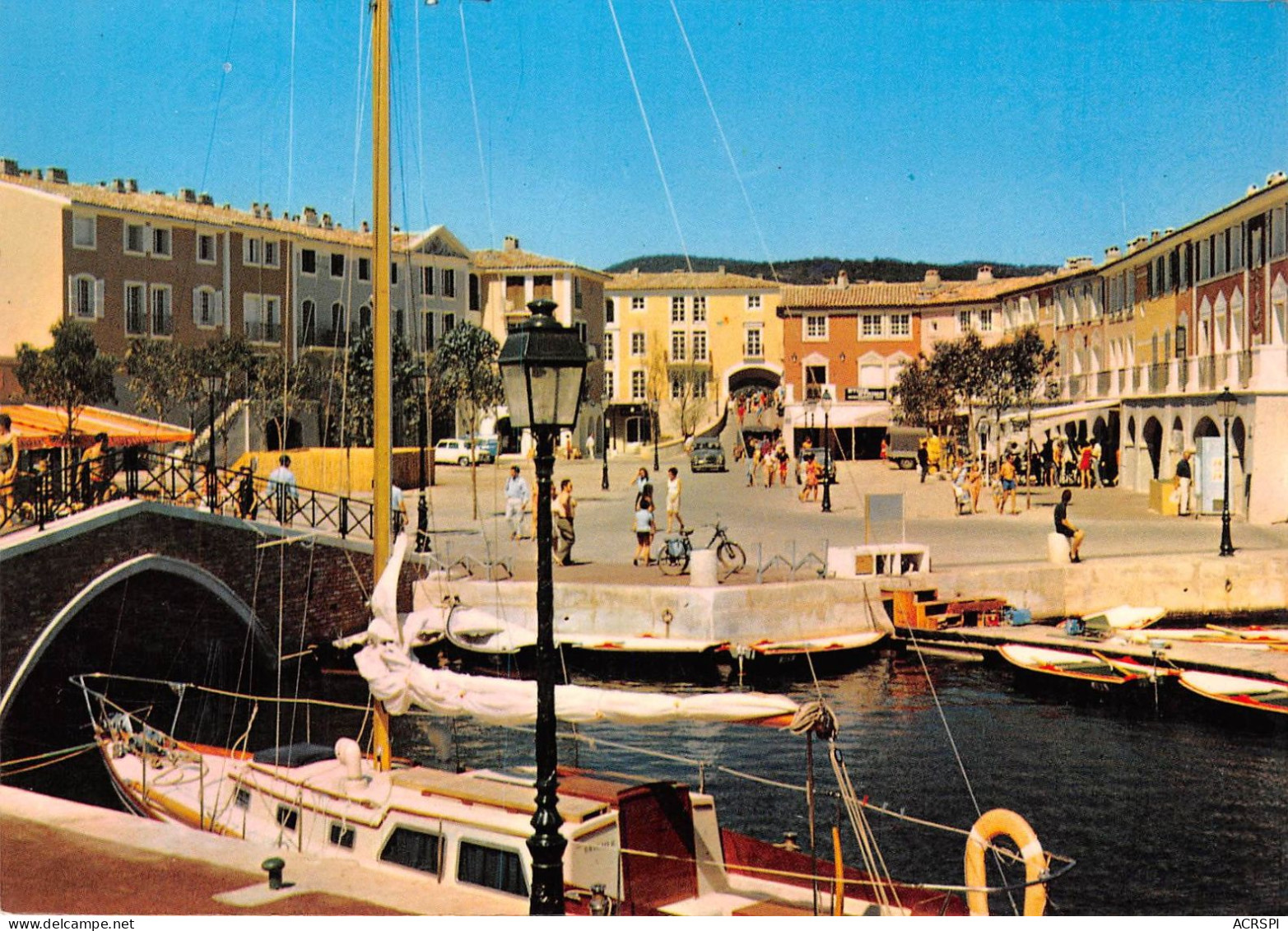 PORT GRIMAUD Cite Lacustre Une Vue Typique Dans Lecentre Du Village 23(scan Recto-verso) MA971 - Port Grimaud