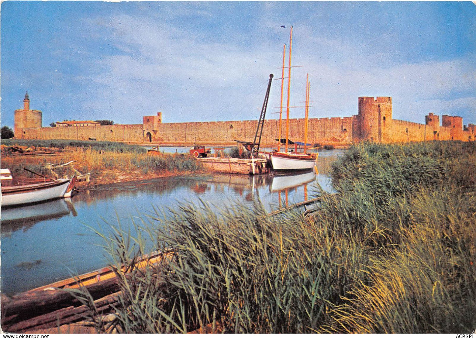 AIGUES MORTES Les Remparts De La Cite Le Port 15(scan Recto-verso) MA961 - Aigues-Mortes