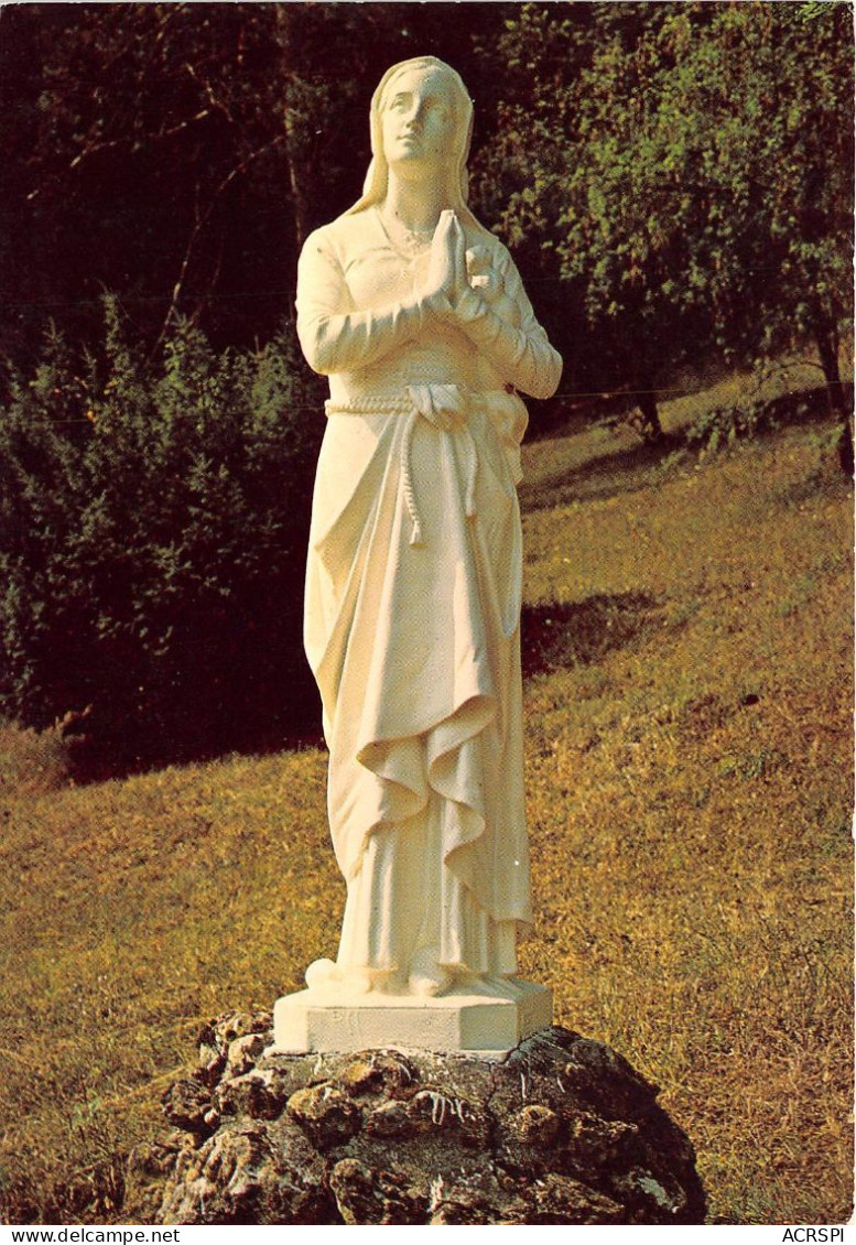 DOMREMY LA PUCELLE Statue De Sainte Jeanne D Arc Au Bois Chenu 27(scan Recto-verso) MA988 - Domremy La Pucelle