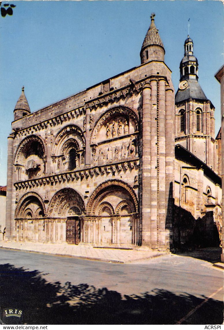 CIVRAY L Eglise Saint Nicolas XIIe Siecle Sa Remarquable Facade 8(scan Recto-verso) MA978 - Civray