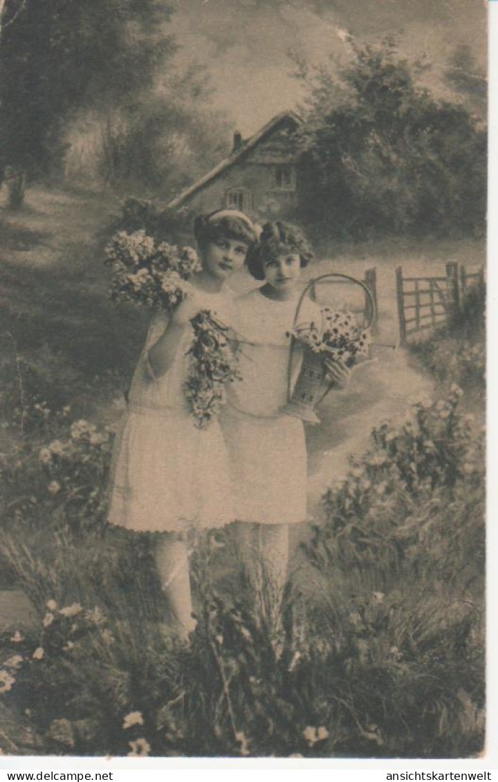 Mädchen Beim Blumen Pflücken Feldpgl1918 #222.123 - Sonstige & Ohne Zuordnung