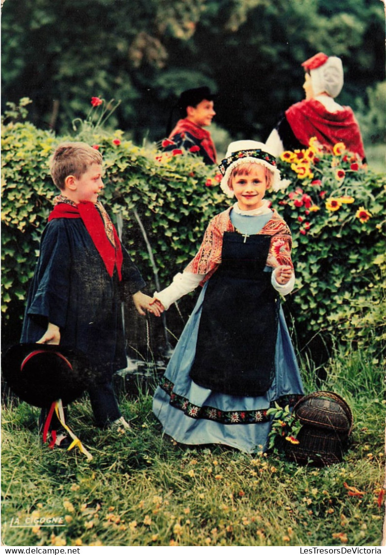 FOLKLORE - Costumes - Bonjour Belle Bergère - Animé - Carte Postale - Costumes