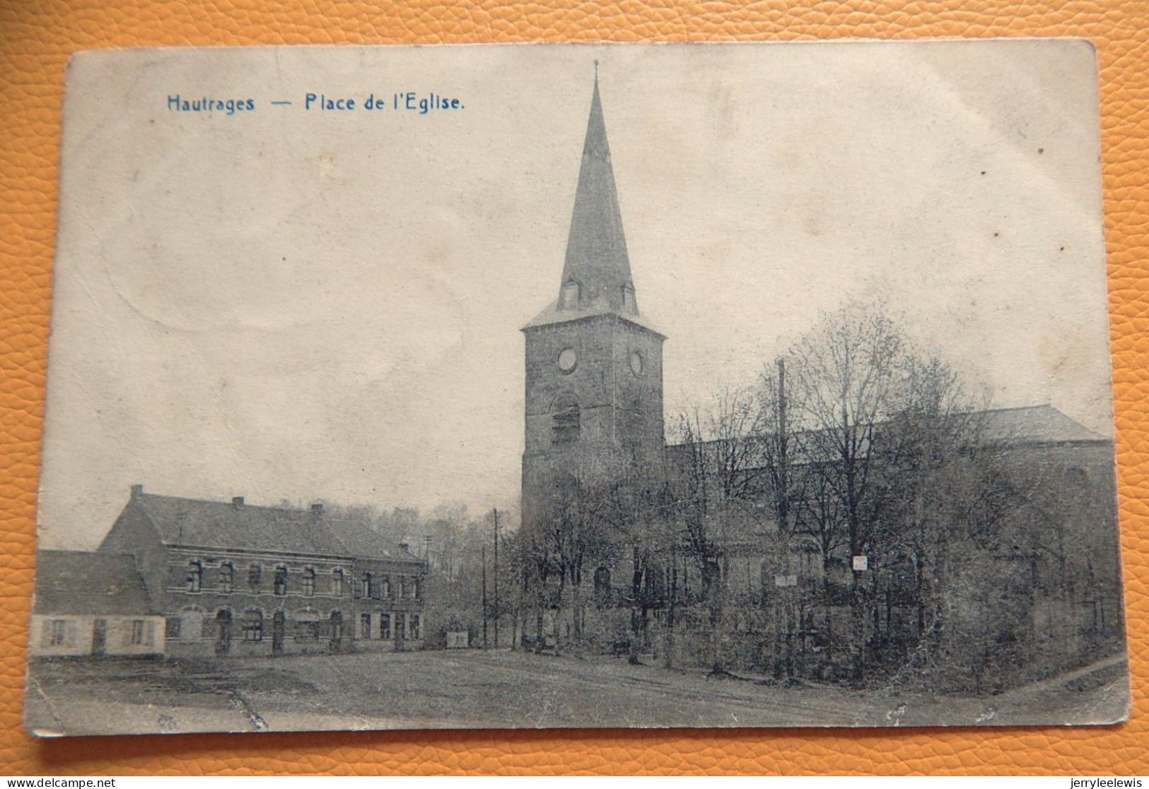 HAUTRAGE  -   Place De L'Eglise  -  1920 - Saint-Ghislain