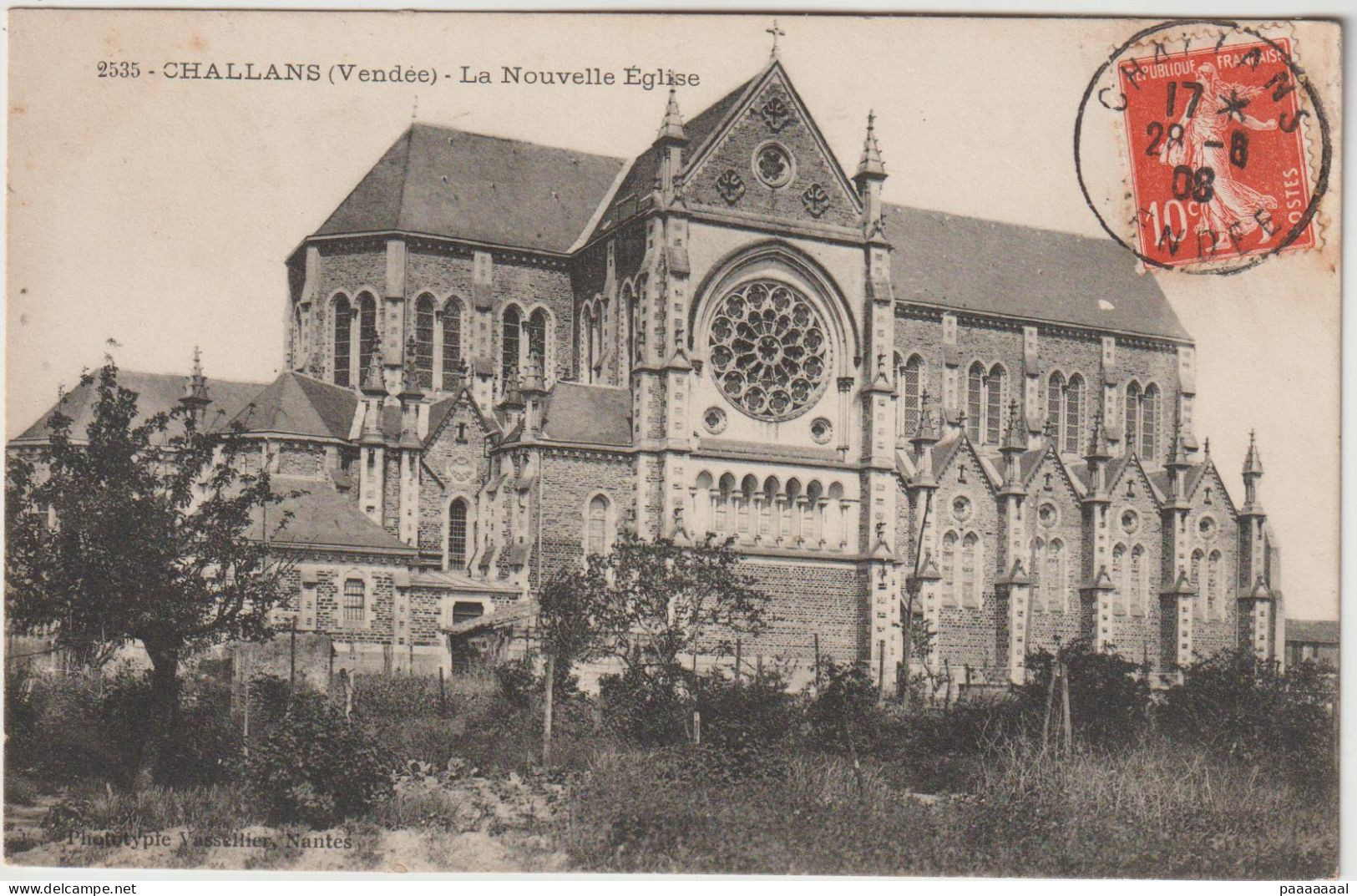 CHALLANS  LA NOUVELLE EGLISE - Challans