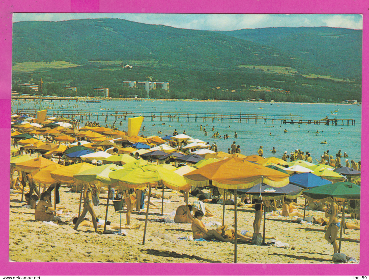 311075 / Bulgaria - Sunny Beach - Close-up Of The Resort Beach Umbrella Many People 1986 PC Septemvri Bulgarie Bulgarien - Bulgarie