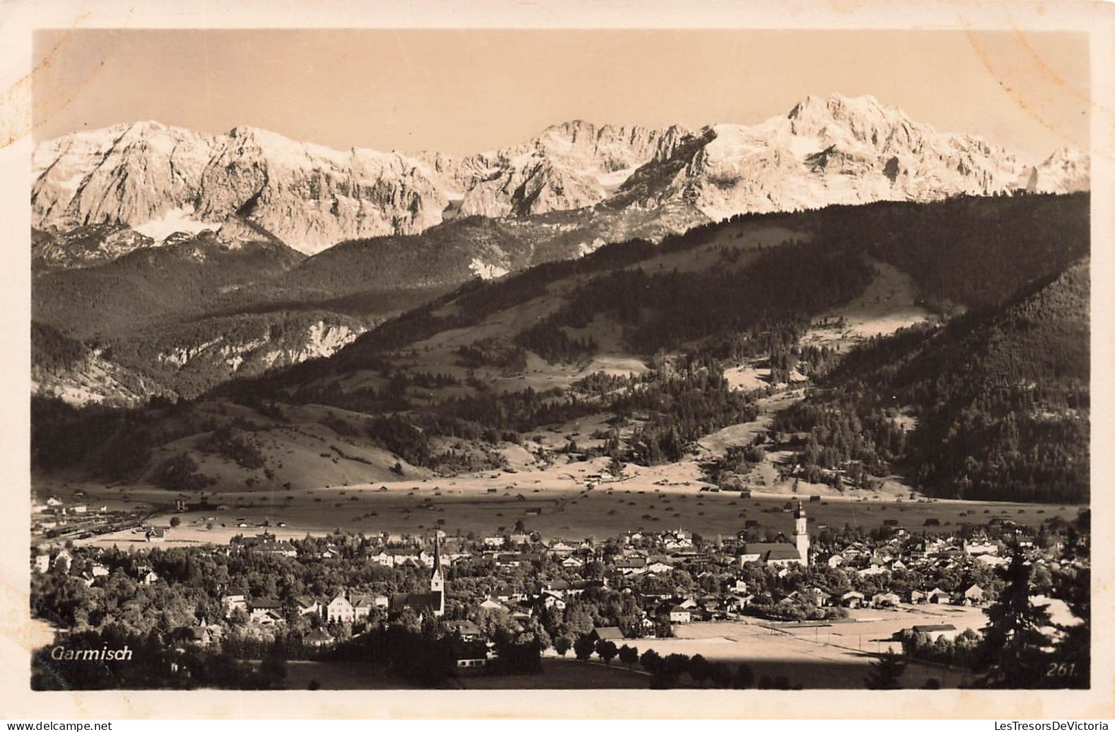 ALLEMAGNE - Garmisch - Vue D'ensemble Sur La Ville - Montagnes Derrière - Carte Postale Ancienne - Garmisch-Partenkirchen