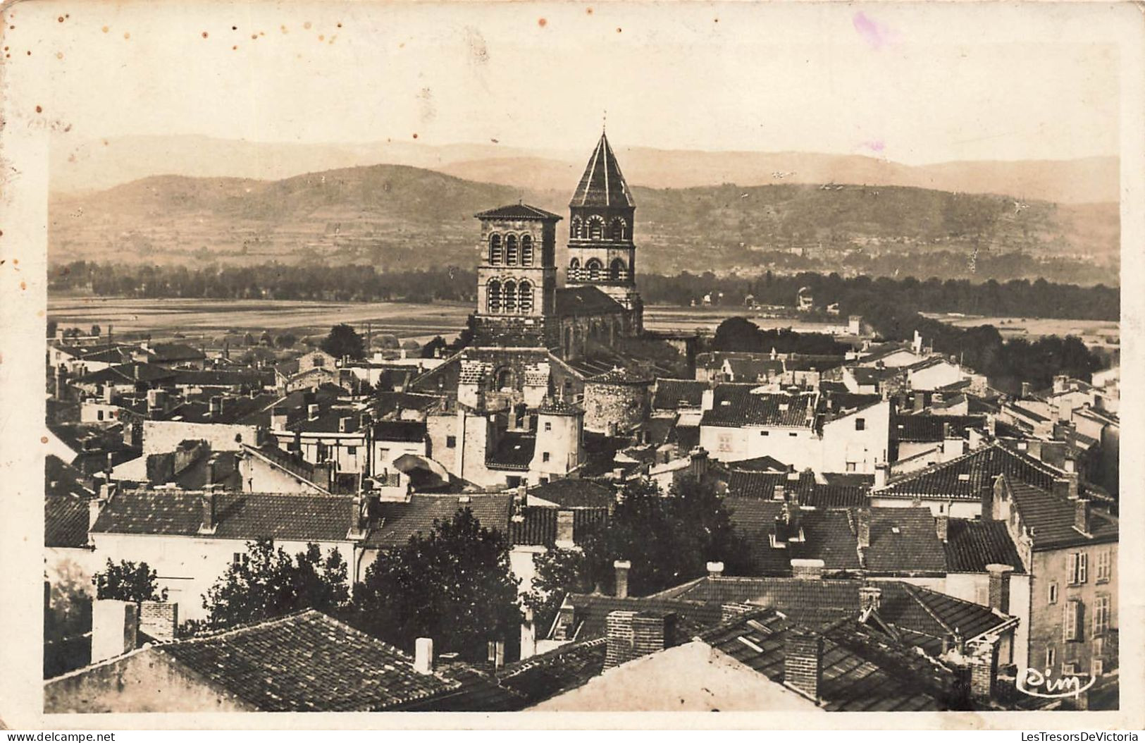 FRANCE - Brioude - Eglise - Vue Générale - Carte Postale - Brioude