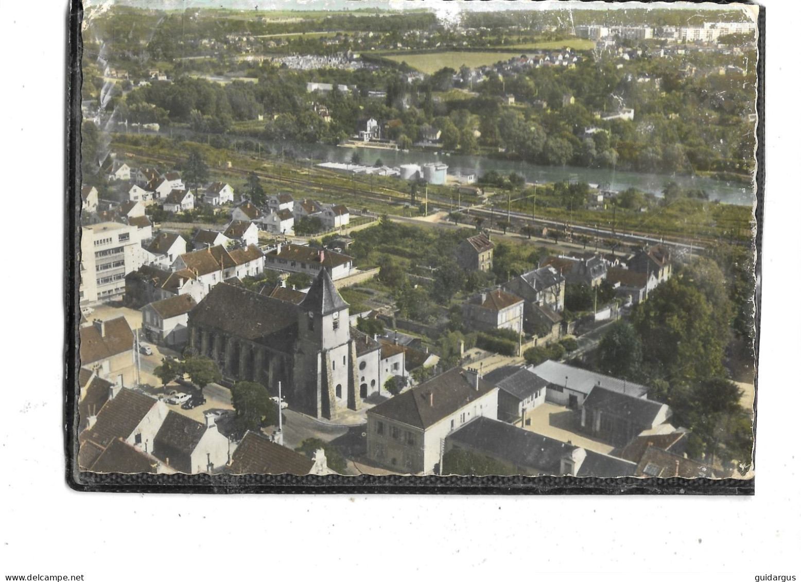 77- THORIGNY-LAGNY- Une Vue Aérienne De " L'ECOLE " Et Du VILLAGE-* Usine Au Bord De La Marne - Lagny Sur Marne