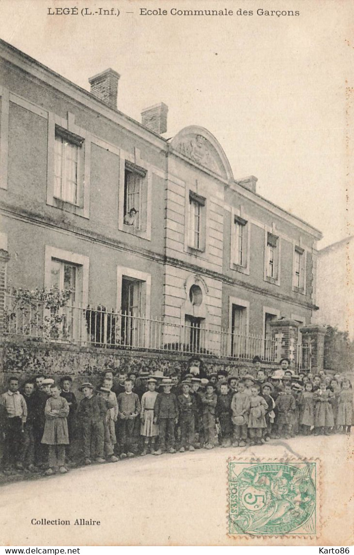 Legé * école Communale Des Garçons * Groupe D'enfants - Legé