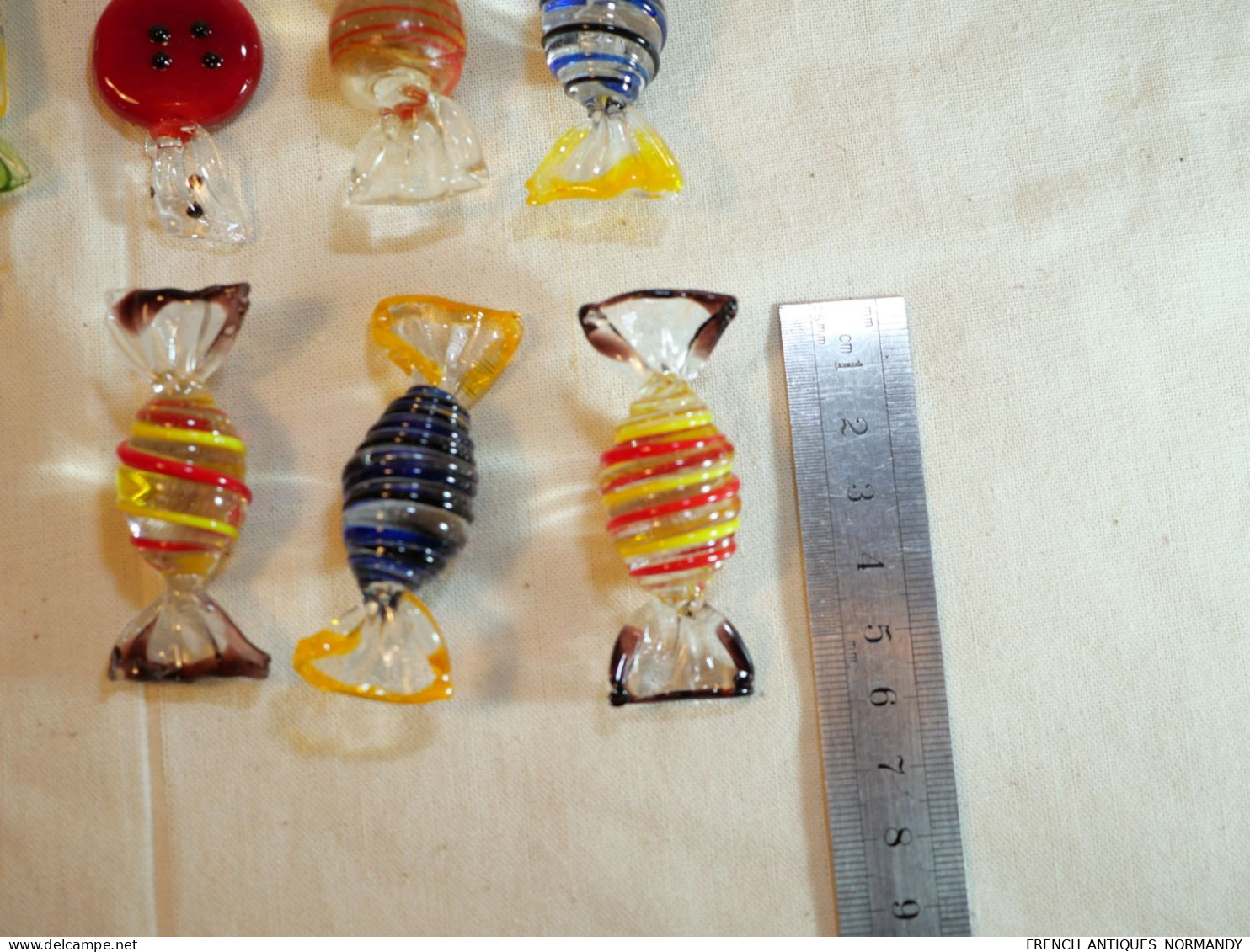 Lot de 8 bonbons Murano en verre soufflé et torsadé - ref BX24MUR001