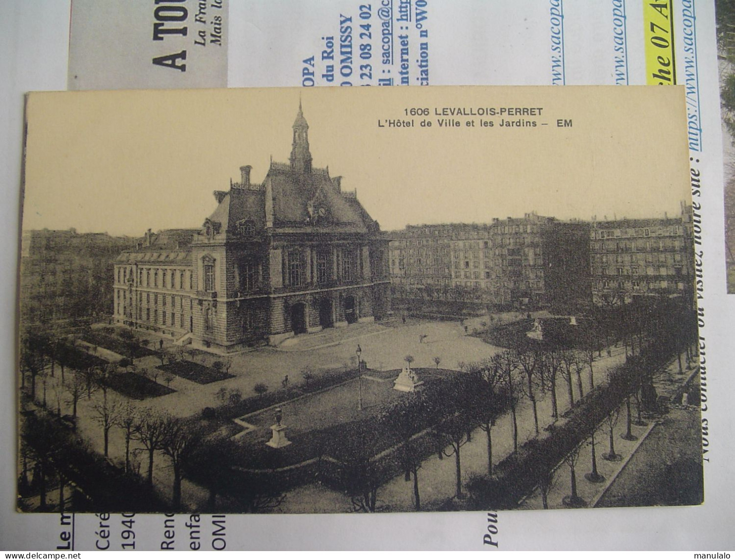 D 92 - Levallois Perret - L'hôtel De Ville Et Les Jardins - Levallois Perret