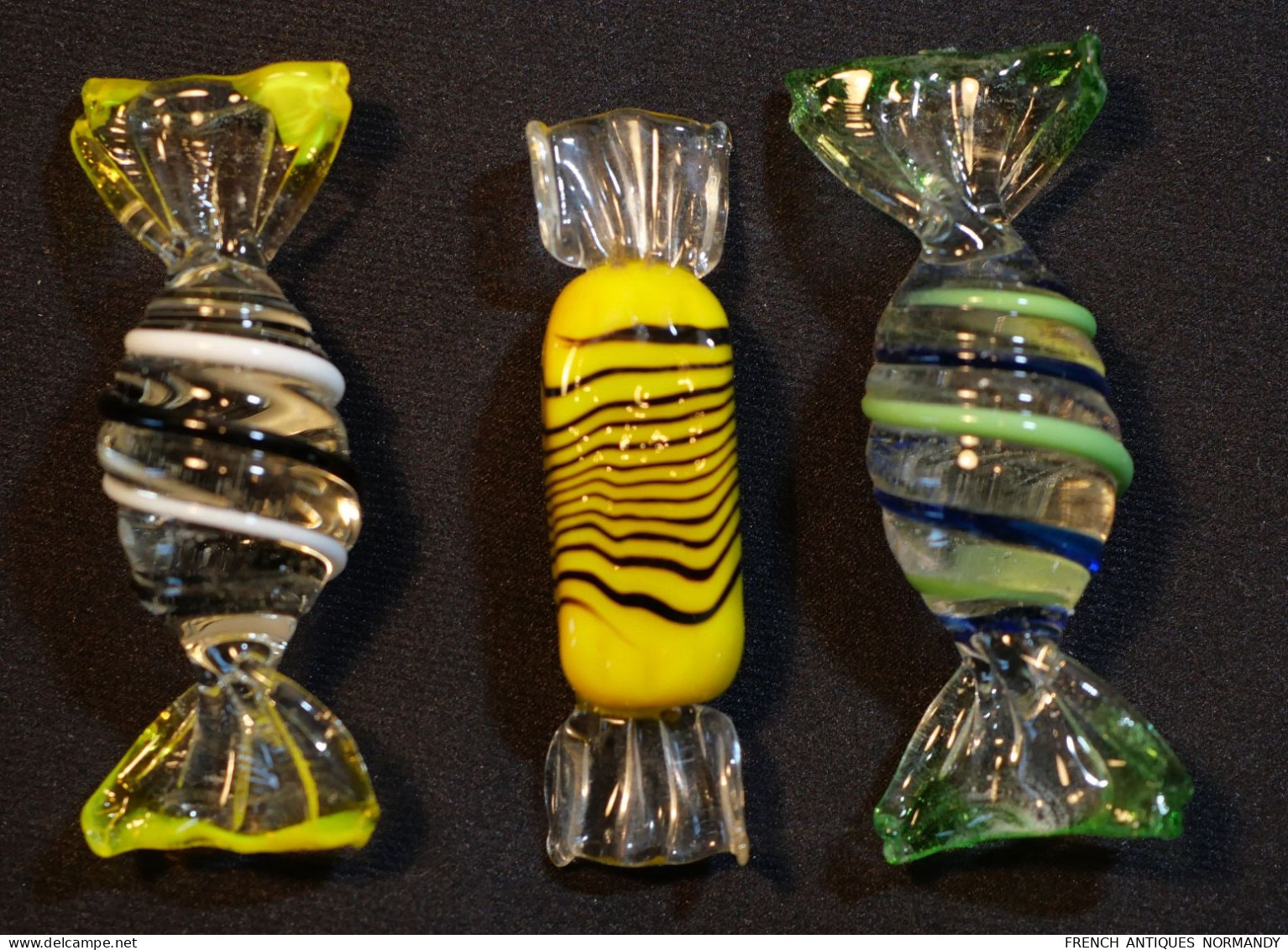 Lot De 7 Bonbons Murano En Verre Soufflé Et Torsadé - Ref BX24MUR004 - Glas & Kristal