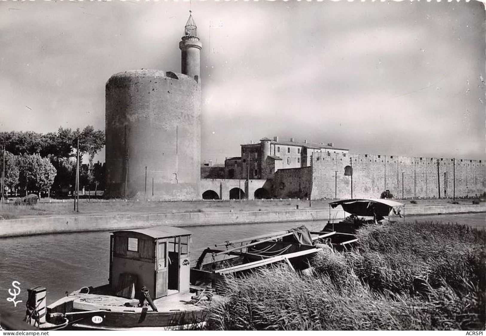 AIGUES MORTES La Tour De Constances Et Canal Du Grau Du Roi 5(scan Recto-verso) MA1219 - Aigues-Mortes