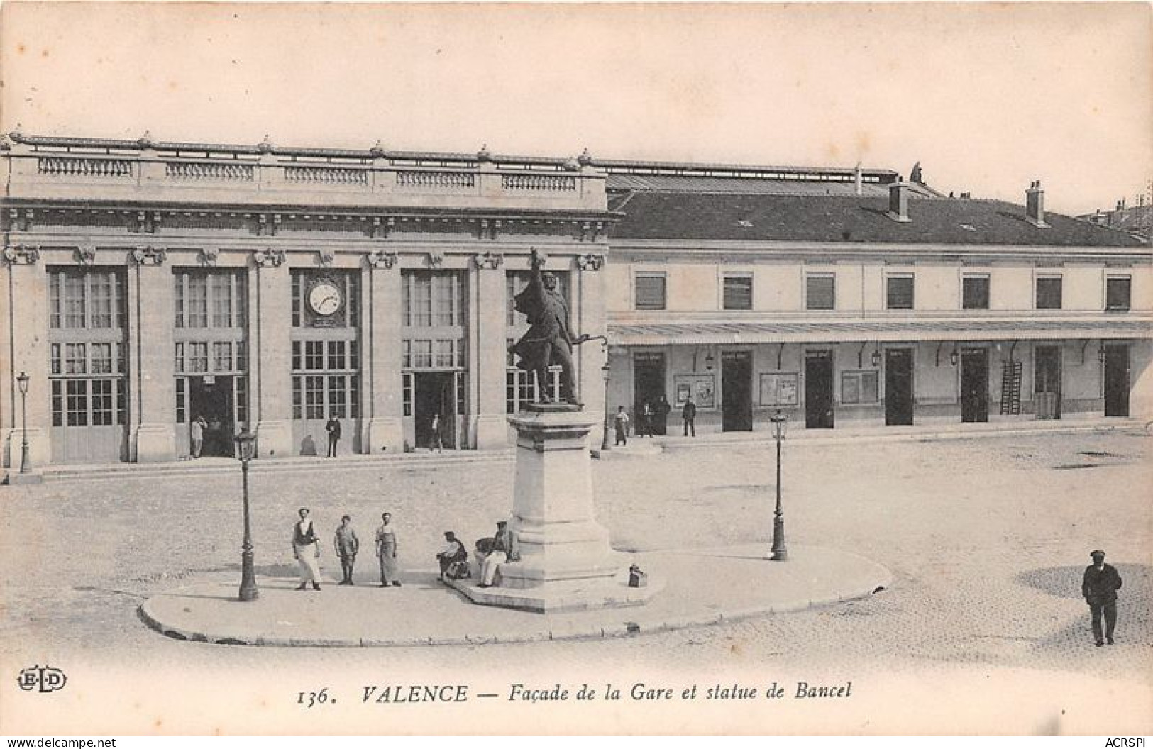 VALENCE Facade De La Gare Et Statue De Bancel 14(scan Recto-verso) MA1222 - Valence