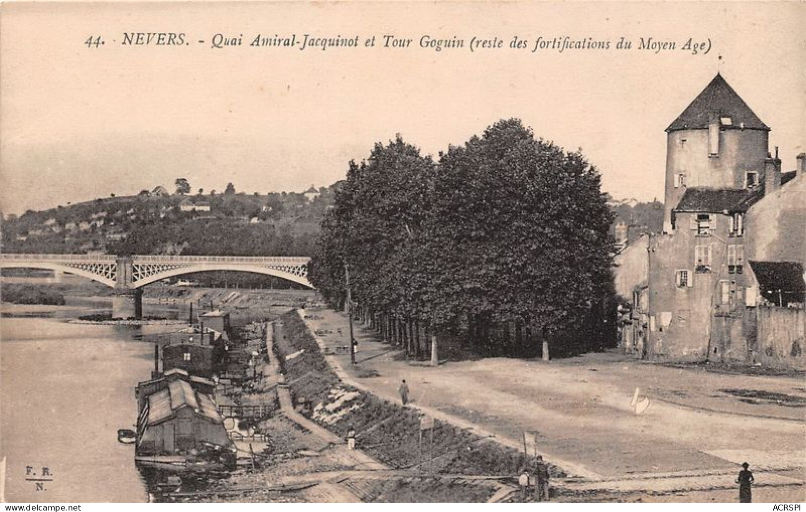 NEVERS Quai Amiral Jacquinot Et Tour Goguin 29(scan Recto-verso) MA1264 - Nevers