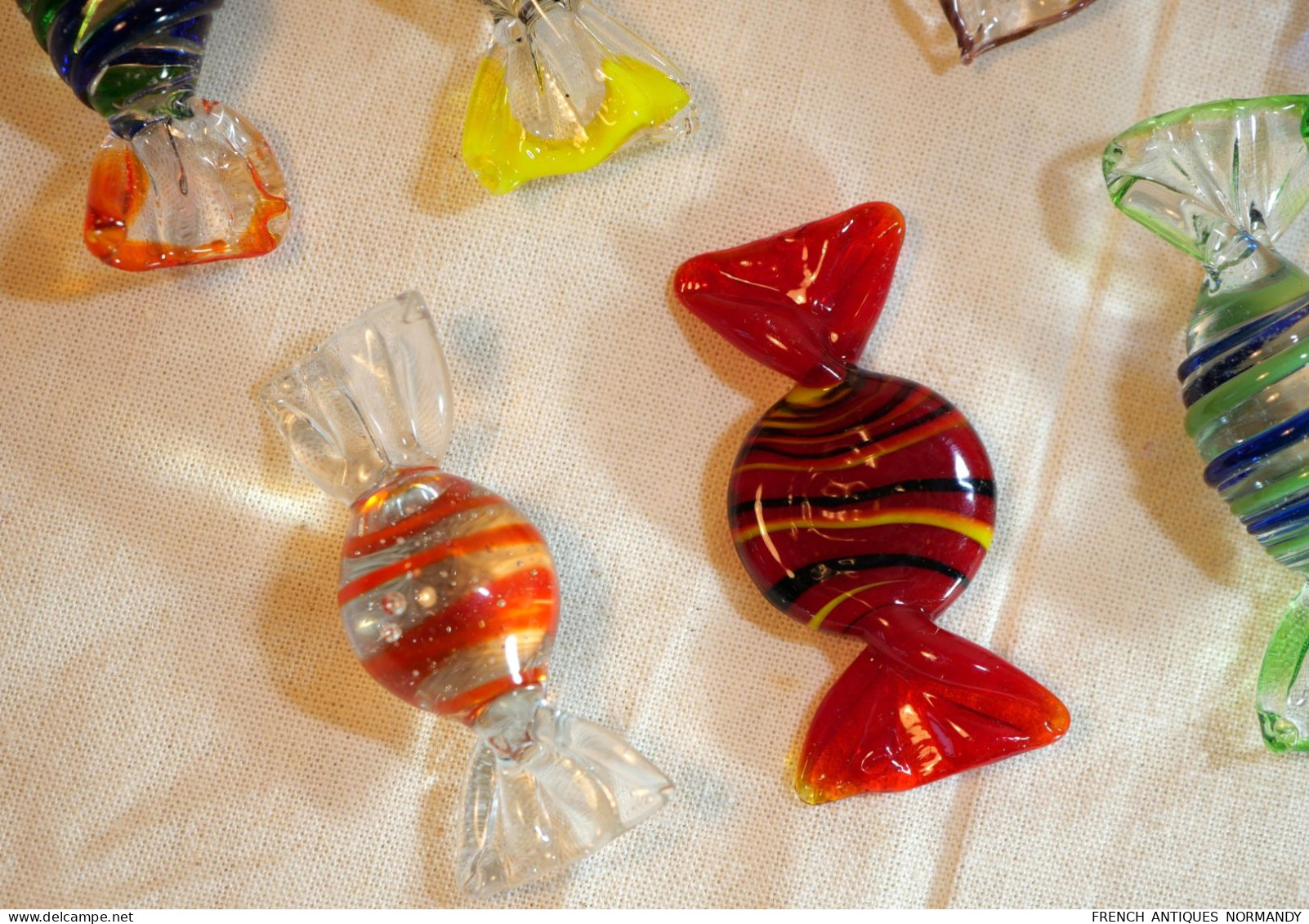 Lot De 7 Bonbons Murano En Verre Soufflé Et Torsadé - Ref BX24MUR006 - Glass & Crystal