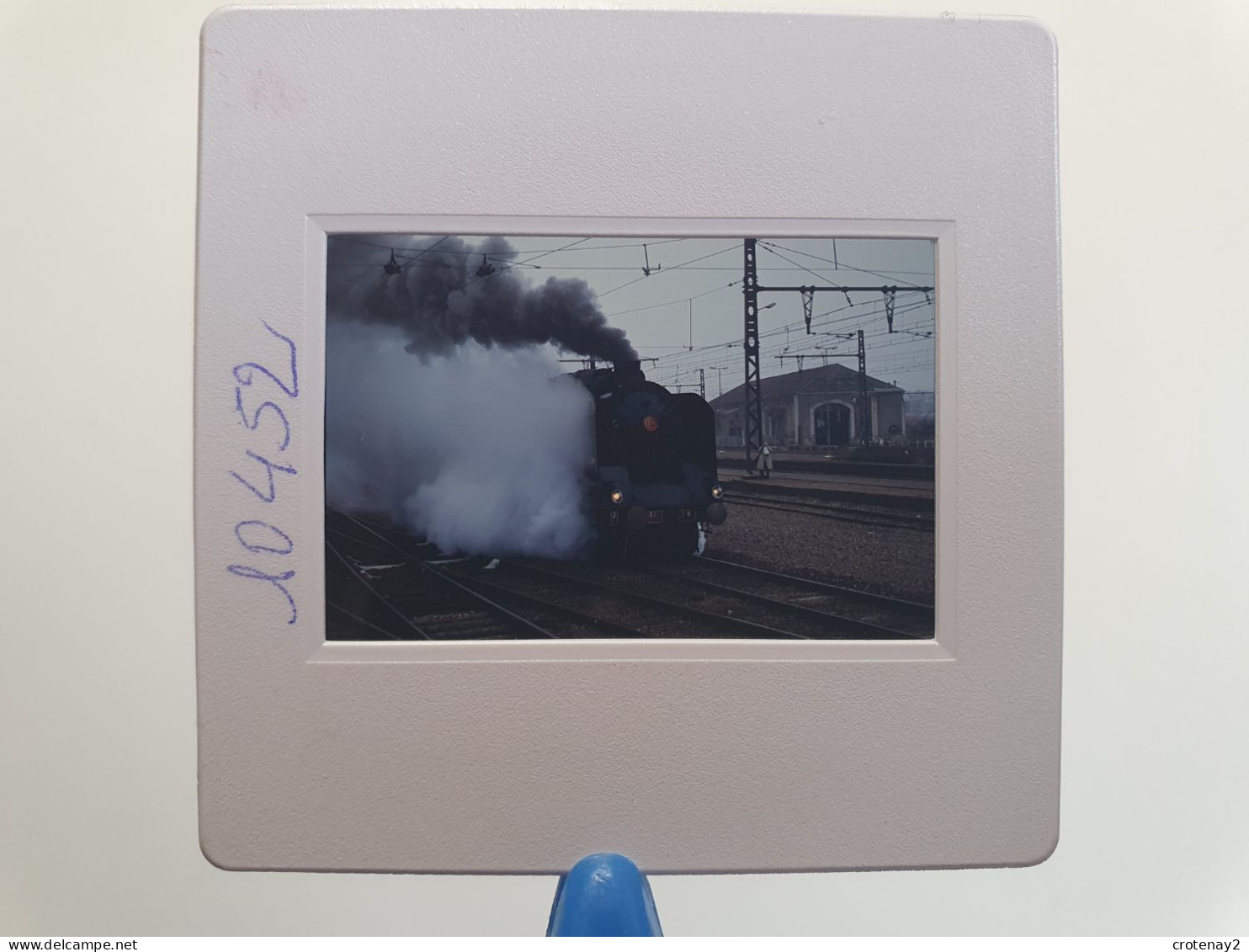 Photo Diapo Slide Diapositive TRAIN Wagon Loco Locomotive à Vapeur SNCF 231 K8 à MONTEREAU Téléthon 05/12/1992 VOIR ZOOM - Diapositive