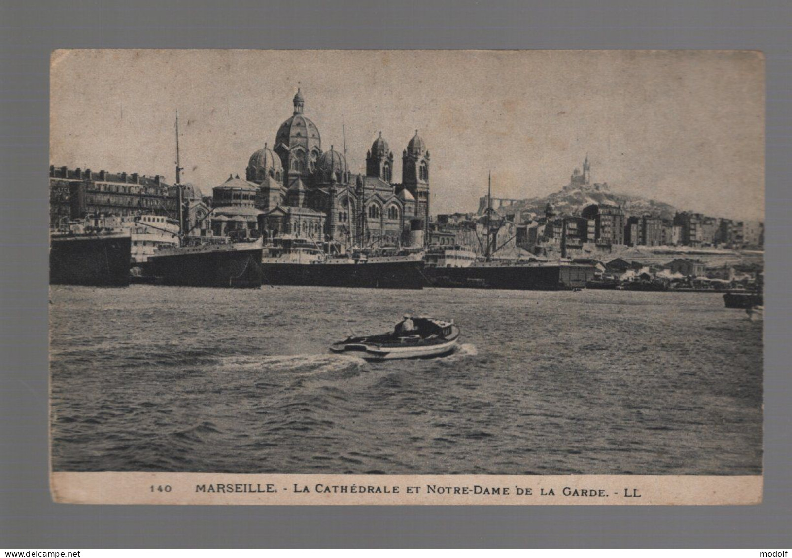 CPA - 13 - Marseille - La Cathédrale Et Notre-Dame De La Garde - Circulée En 1931 - Notre-Dame De La Garde, Ascenseur