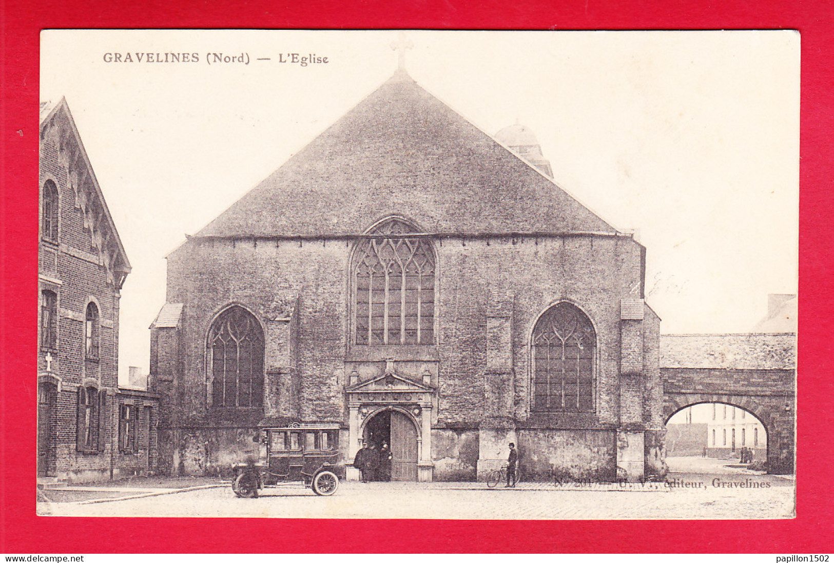 F-59-Gravelines-05D01  L'église, Voir La Vieille Voiture, Cpa BE - Gravelines