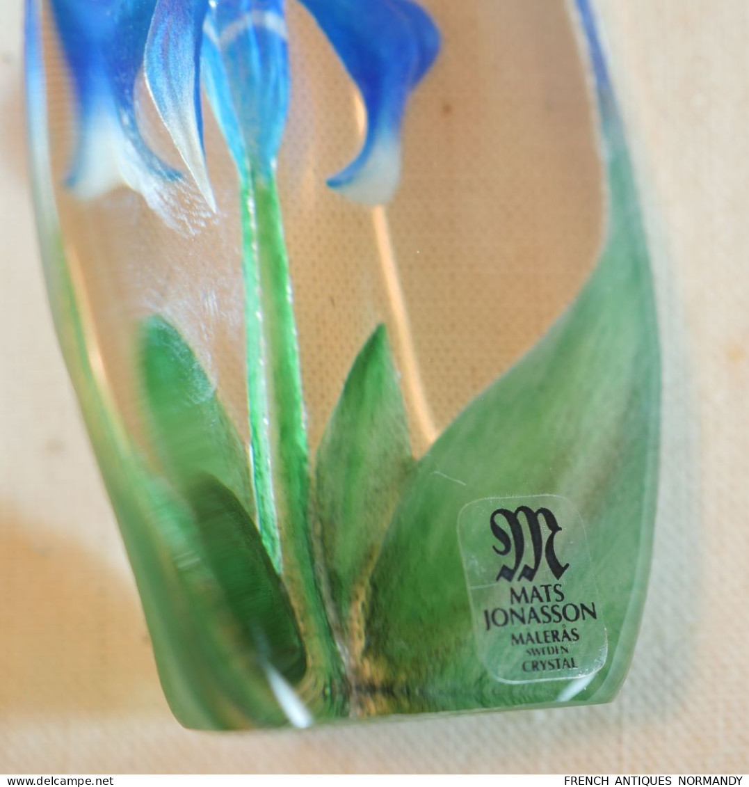 Sculpture florale cristal Mats Jonasson suéde Maleras Suède Sculpture Iris bleu Signée BX24JON002