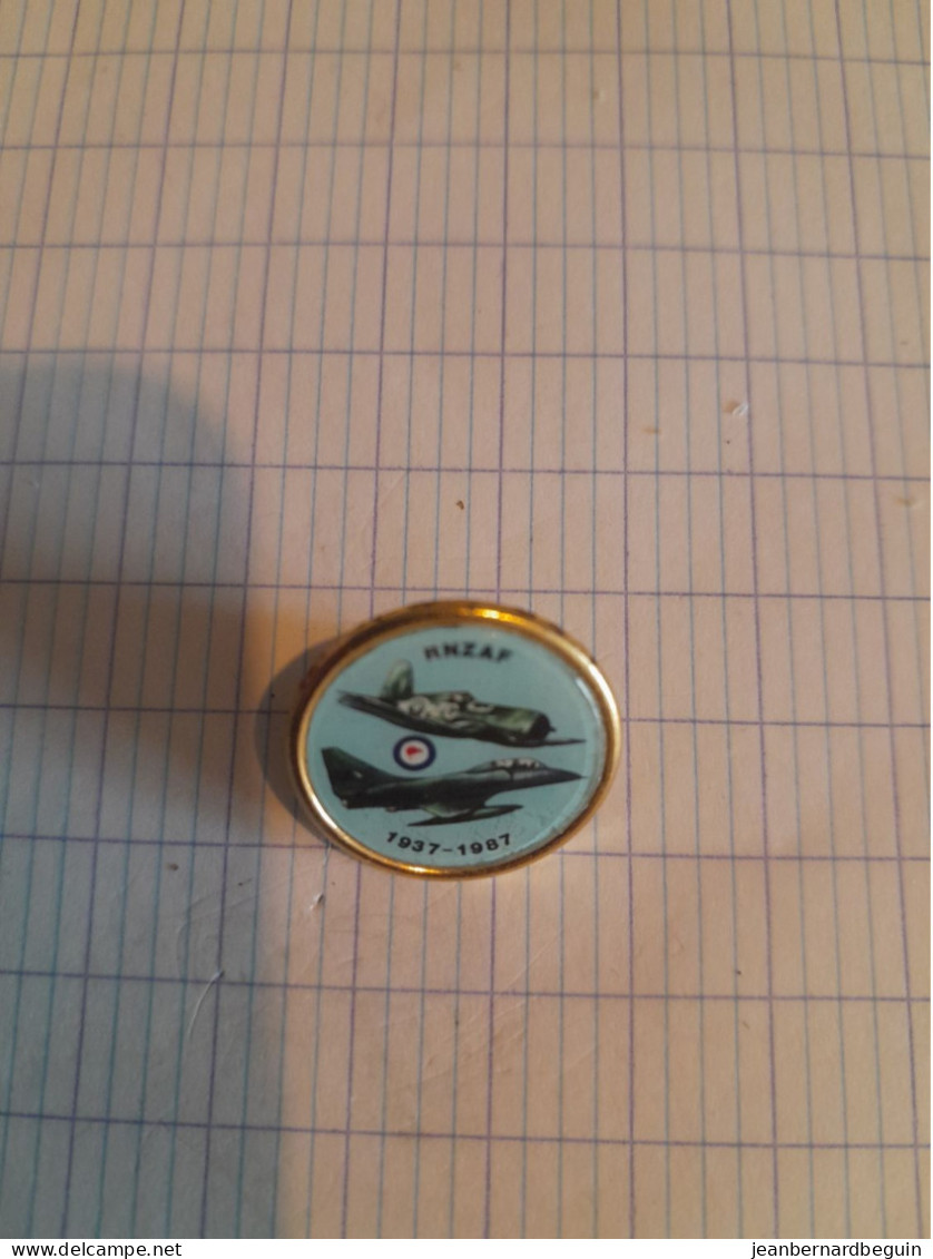 Pin S Avion Militaire Rnzaf  1937 1987 - Airplanes