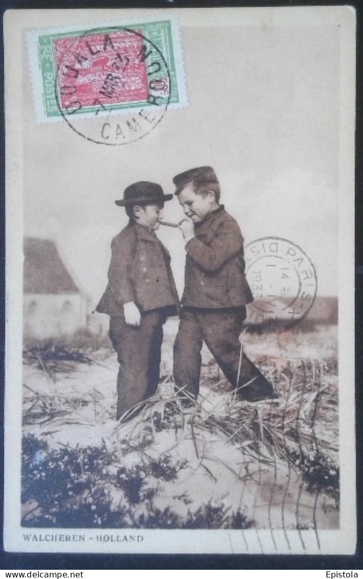 ►  Timbre Cameroun Yt. N° 119 * 50c, Caoutchouc Sur Cpa   Walcheren Enfants Fumant Cigar 1933 - Covers & Documents